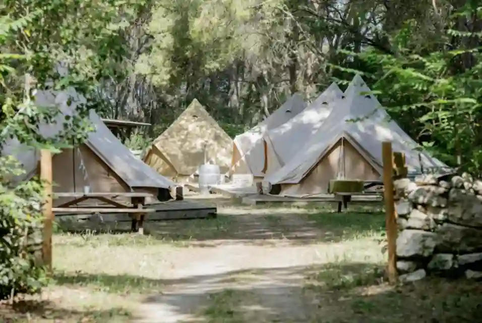 tentes domaine de La Grangette